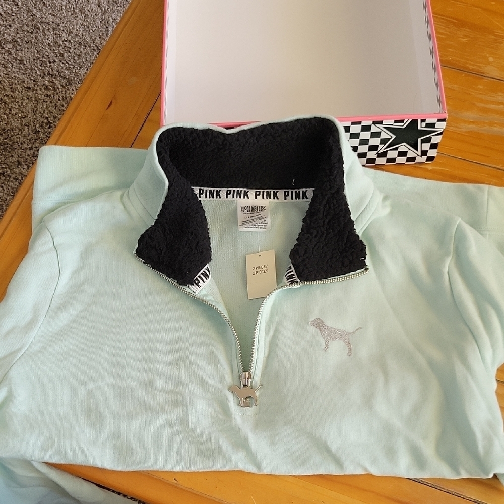🆕️2018 VS PiNk 2pc Set.$118 - Picture 5 of 11